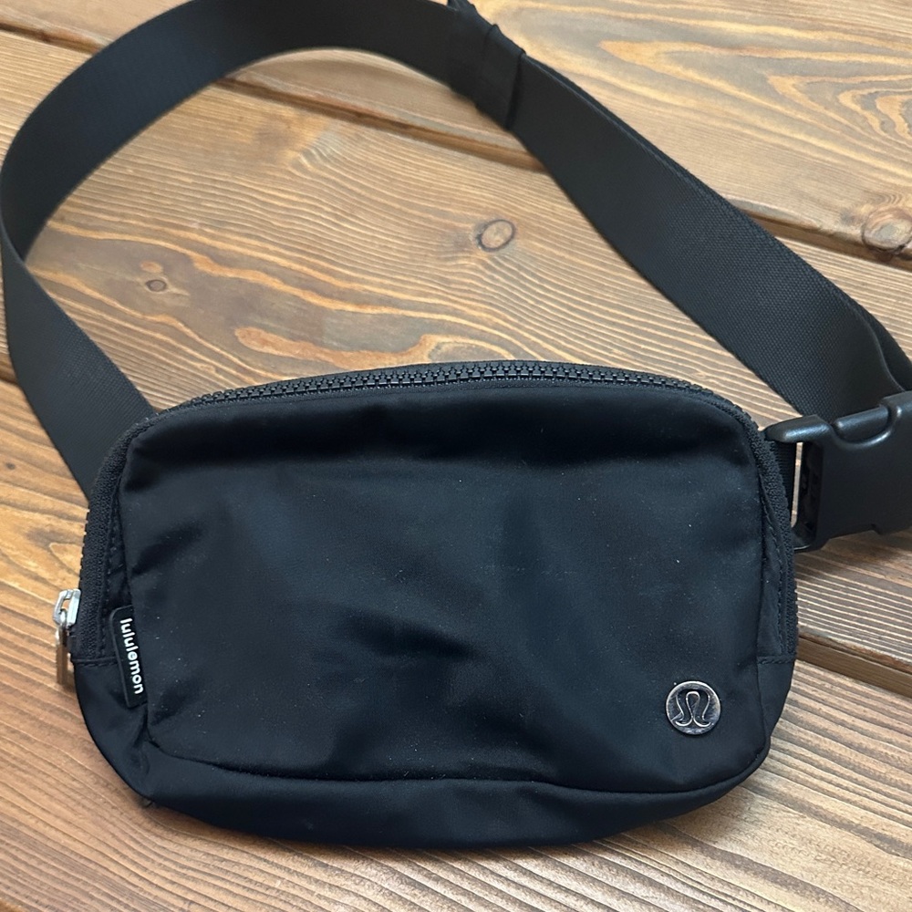 lululemon athletica Black Belt Bag